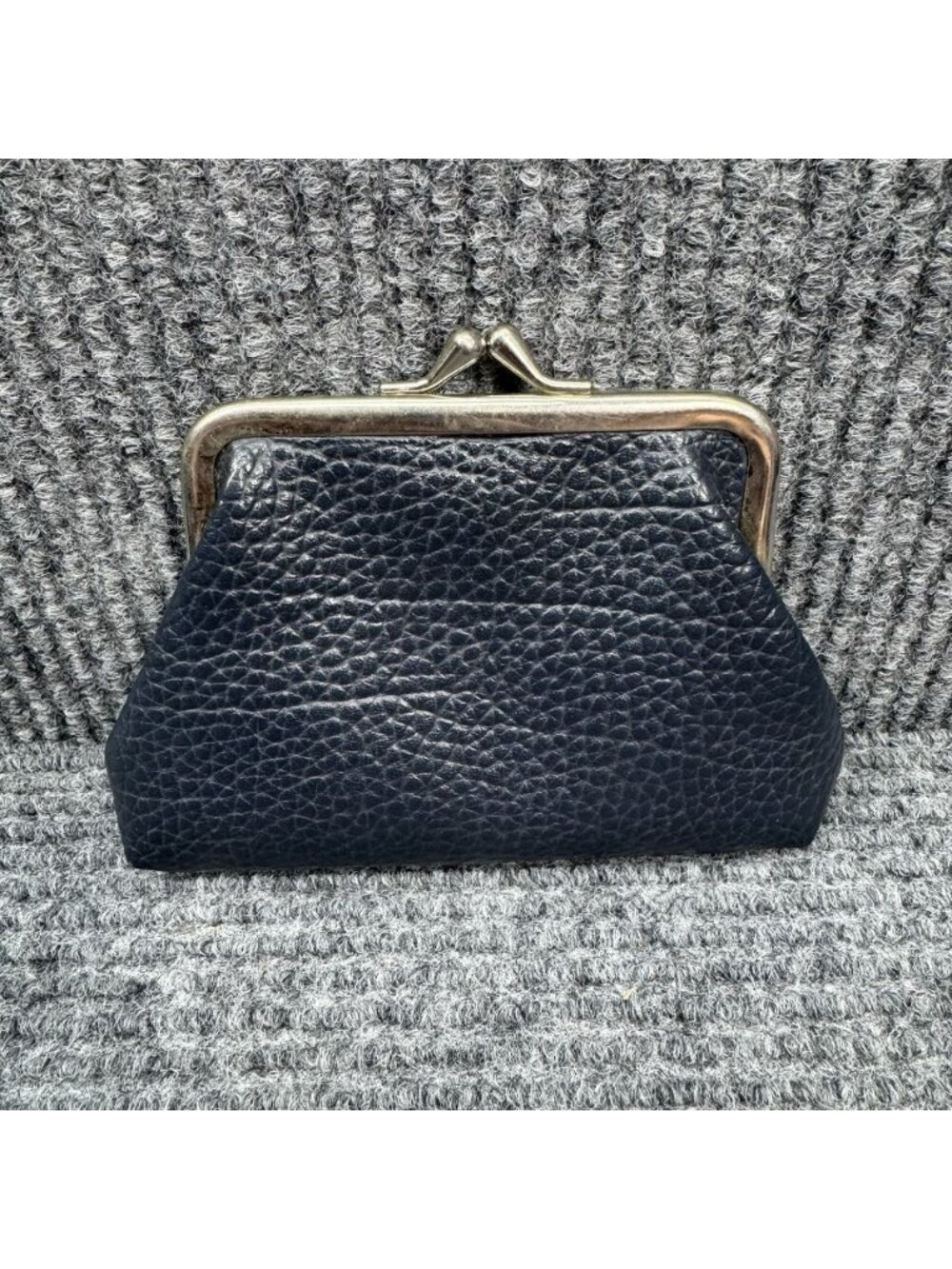 Dooney and Bourke Vintage Coin Purse Navy Blue Pebbled Leather Kiss Lock Pouch - Picture 2 of 7